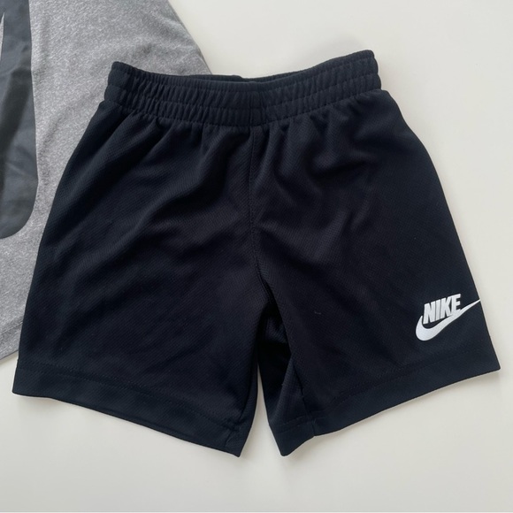 Nike Boys Gray Black Tee Shorts Set Size 4 or XS - Picture 5 of 6
